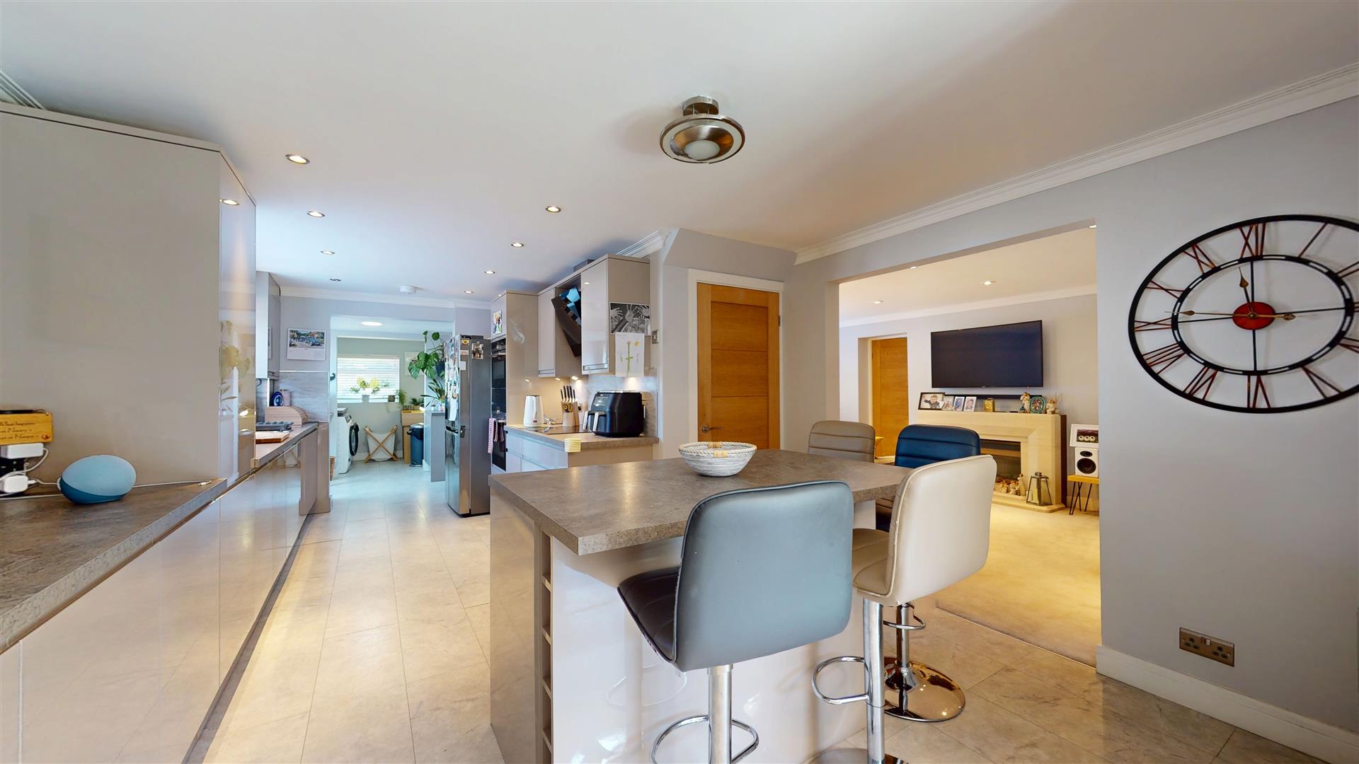 4 bed property in Windmill Hill Drive, Milton Keynes
